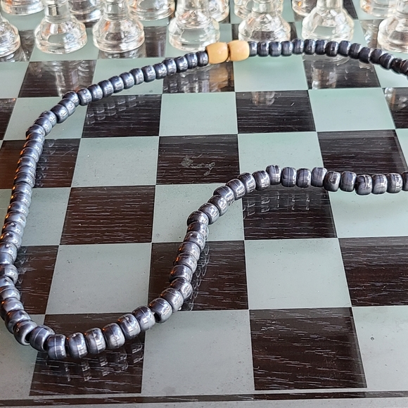 Beaded necklace - Picture 5 of 8